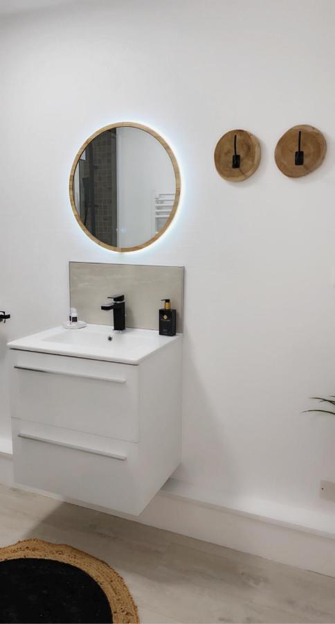 L'AppartE Black Superbe Appartement Pop ! Besançon Exterior foto